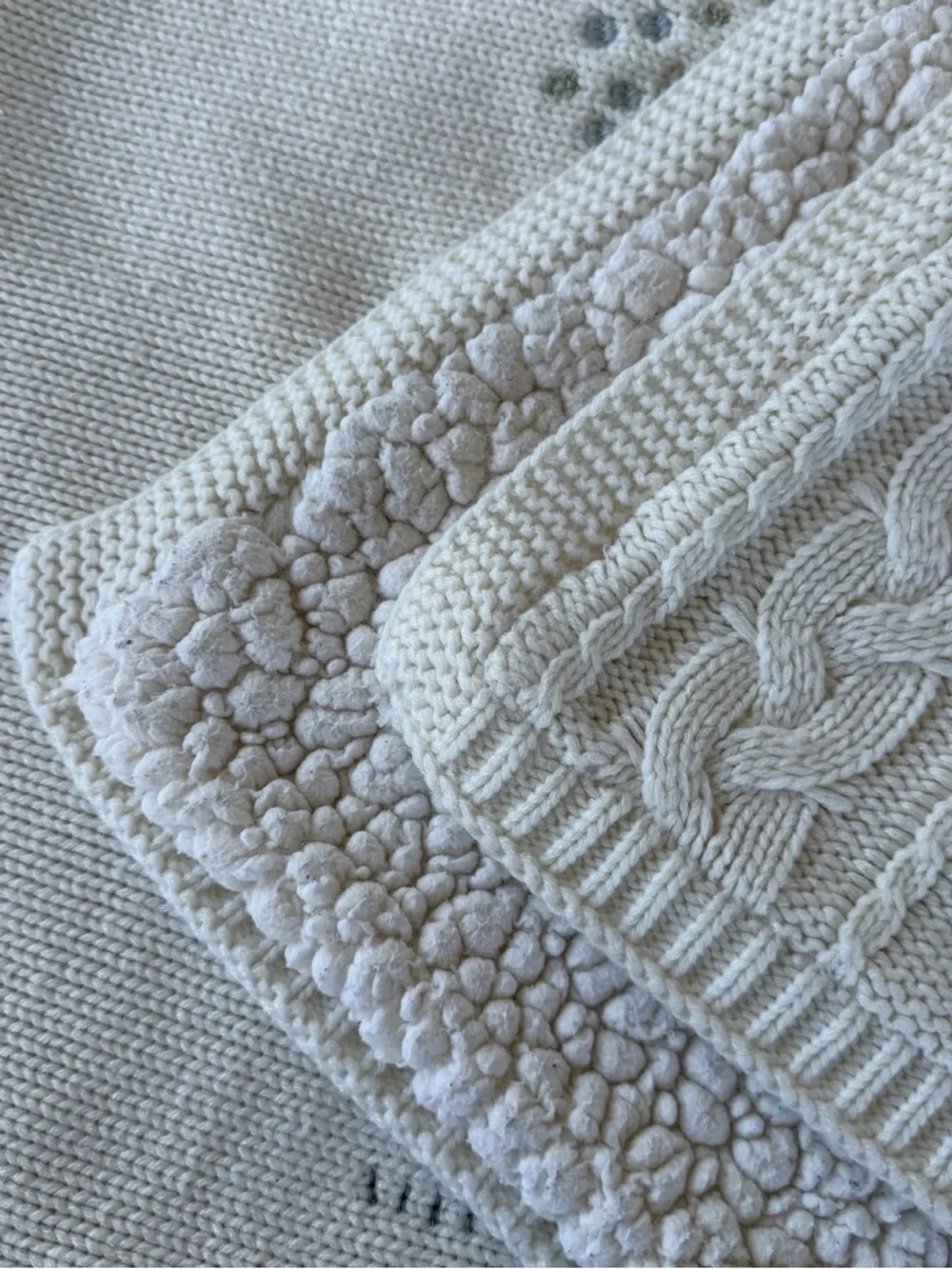 Pottery Barn Kids Giraffe Recycled Heirloom Cable Knit Baby Blanket 28x41 GUC